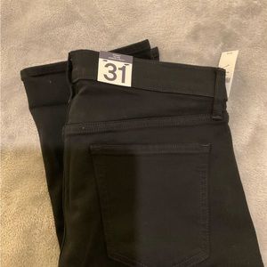 NWT GAP black stretch jeans finished hem